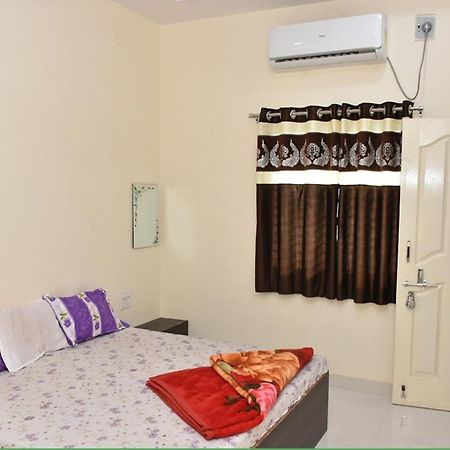 Hotel Shivalay Shegaon Kültér fotó
